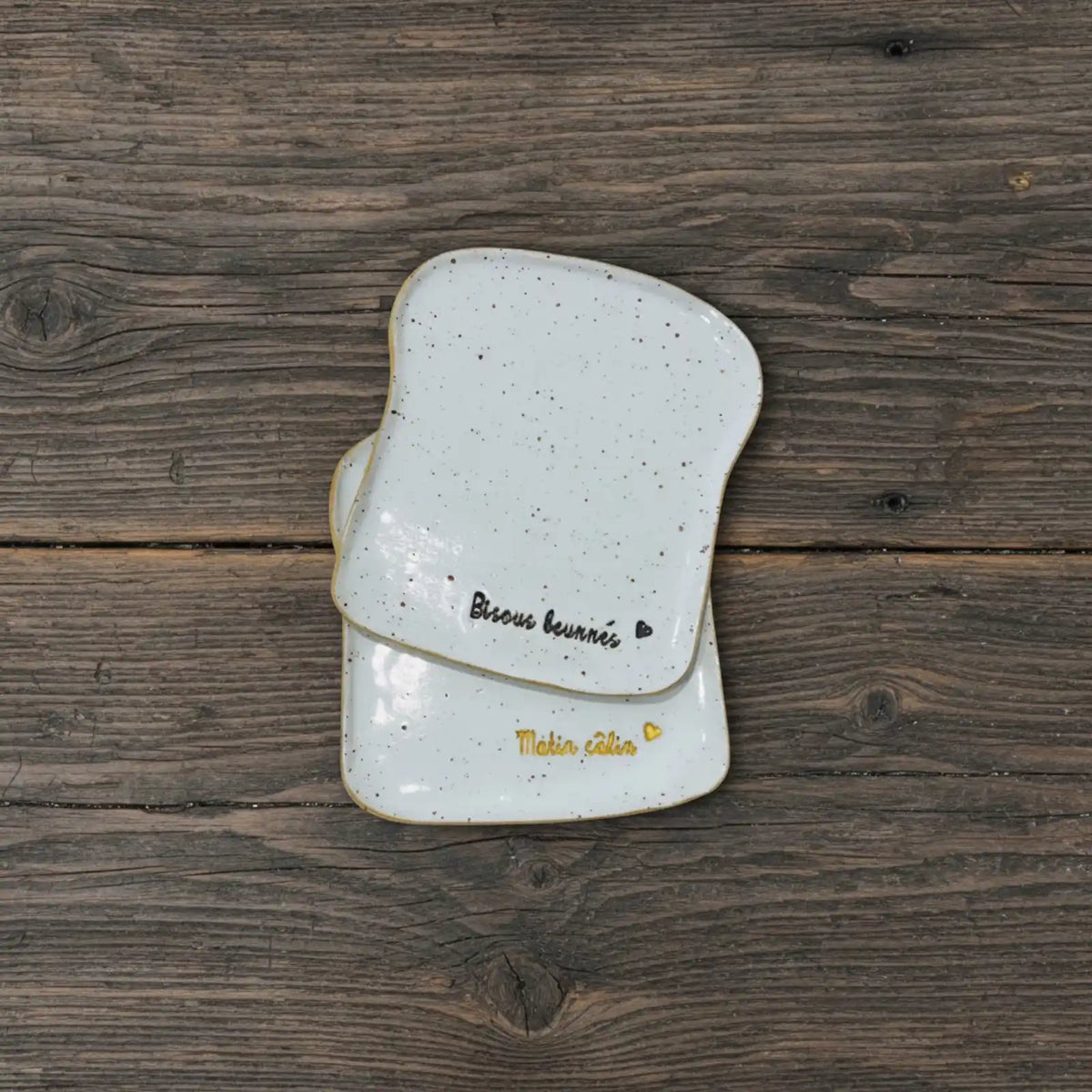 assiette en forme de tartine pour le petit déjeuner