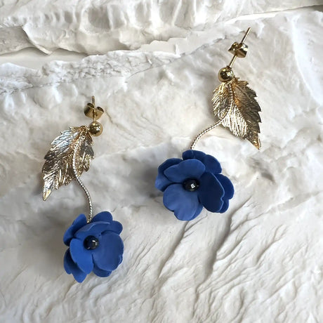 boucles d'oreilles bleues en forme de fleur 