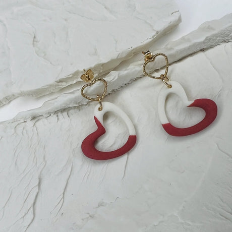boucles d'oreilles à coeur blanc et rouge