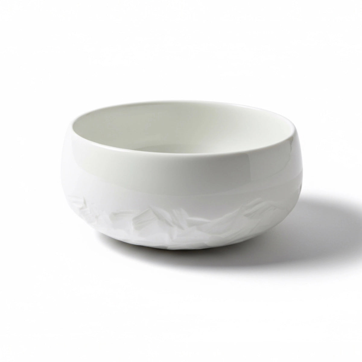 bol blanc en porcelaine texturé à la main