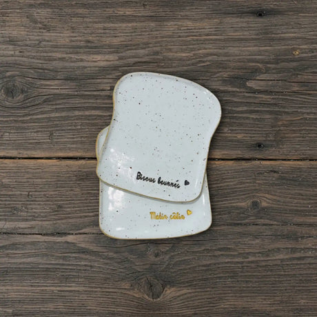assiette en forme de tartine pour le petit déjeuner