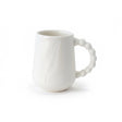 mug blanc gravé d'une plume