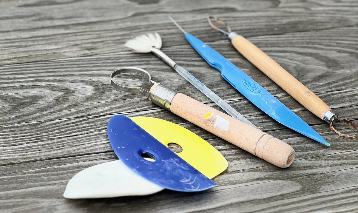 Outils utilisés ans l'atelier de poterie